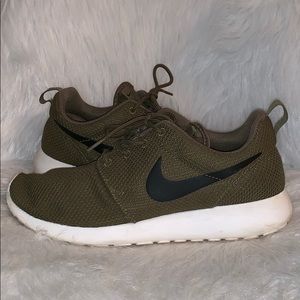 Mike Roshe running shoe size 8.5